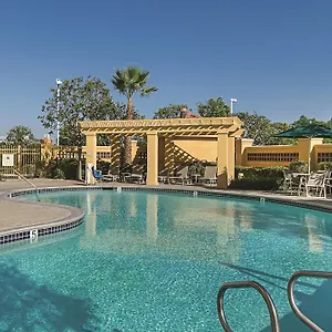 La Quinta & By Wyndham Airport Hotel Ontario